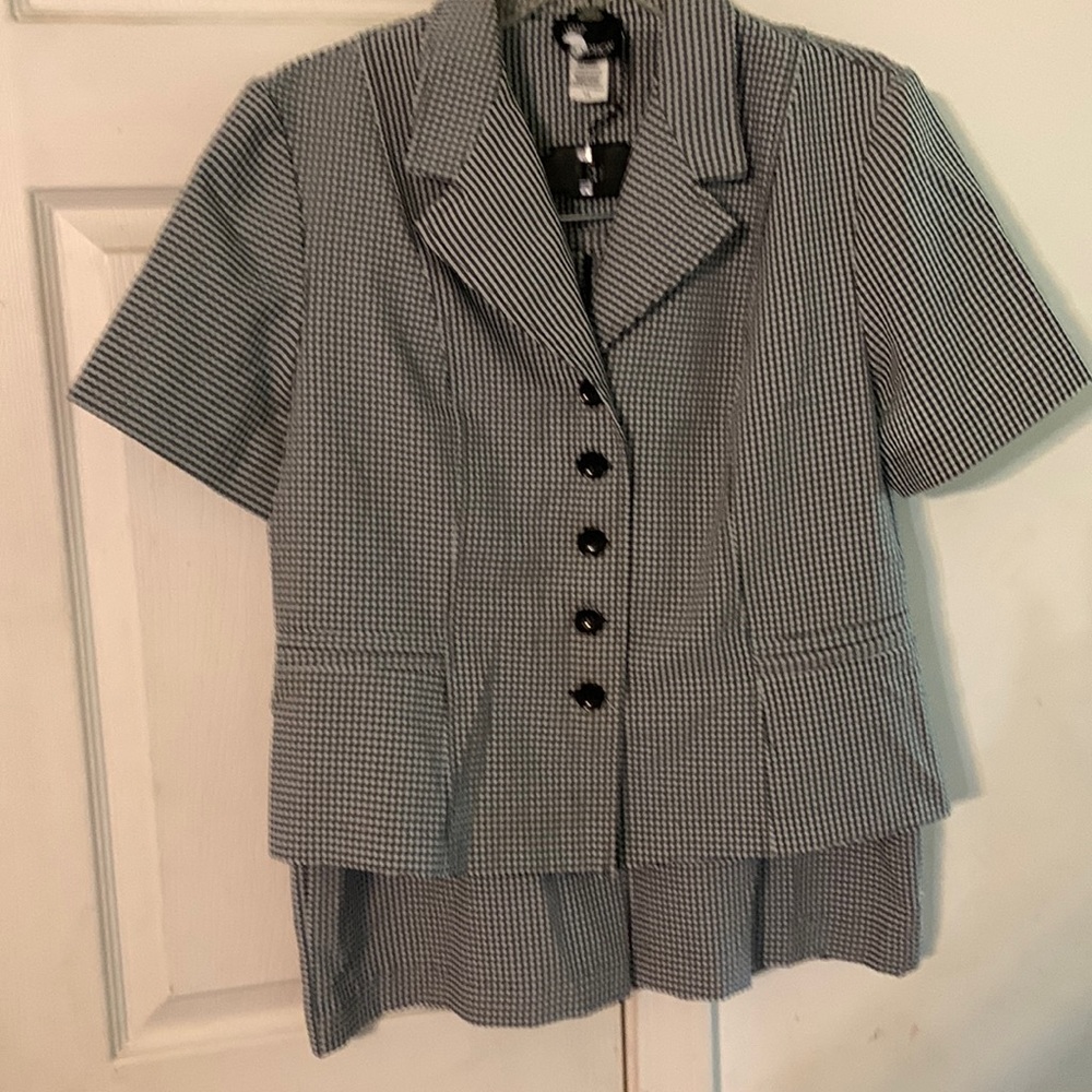 Vintage Skirt suit, size 14, skirt above the knee